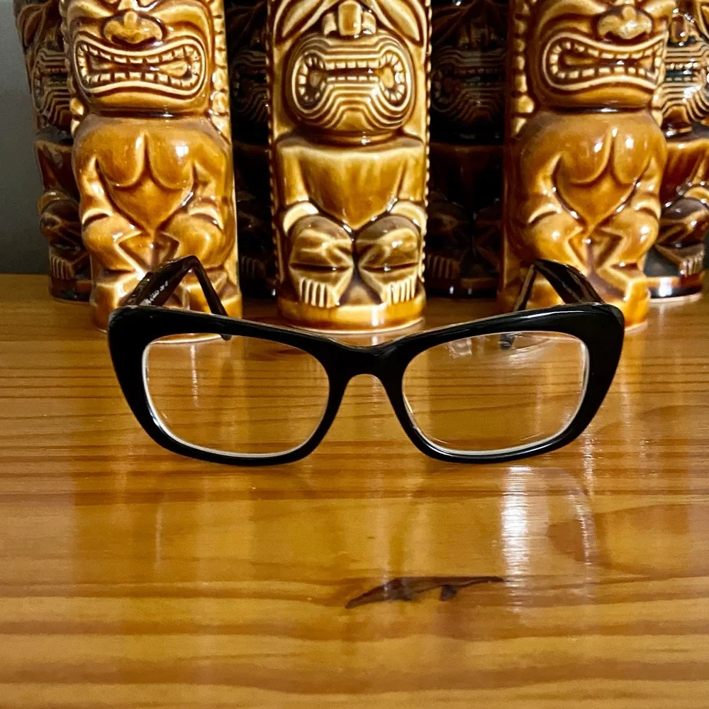 Rough Justice Catty Eyeglasses in Black Crystal